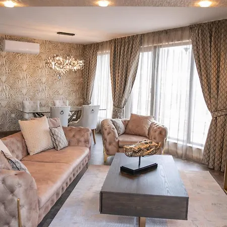 アパートホテル Millennium Ii Family Paradise *